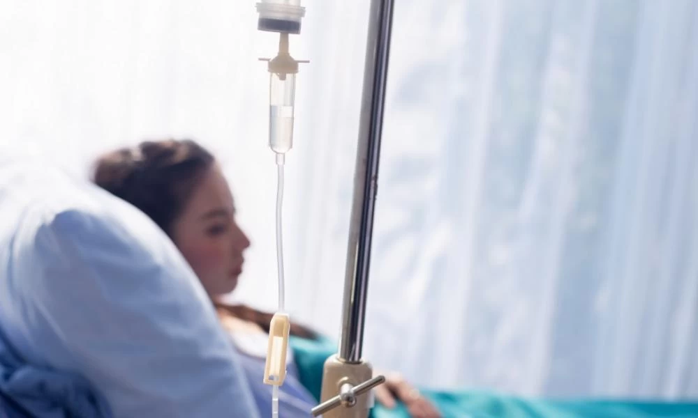 Κορονοϊός: 10 μέρες μετά το εξιτήριο 1 στους 7 ασθενείς εισήλθε ξανά στο νοσοκομείο ή πέθανε